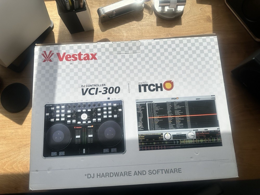 Vestax VCI-300 DJ Controller, Pitch Control, USB Powered, Serato ITCH