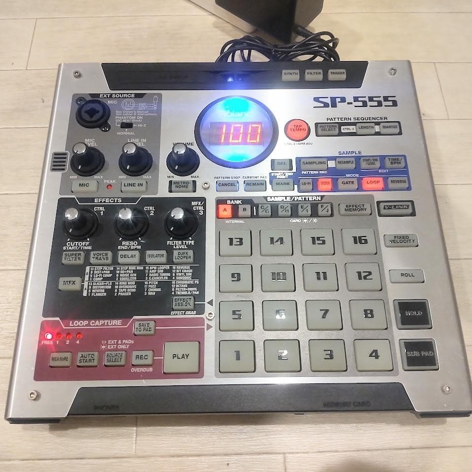 Roland SP-555 Sampling Groovebox Sampler Tested SET