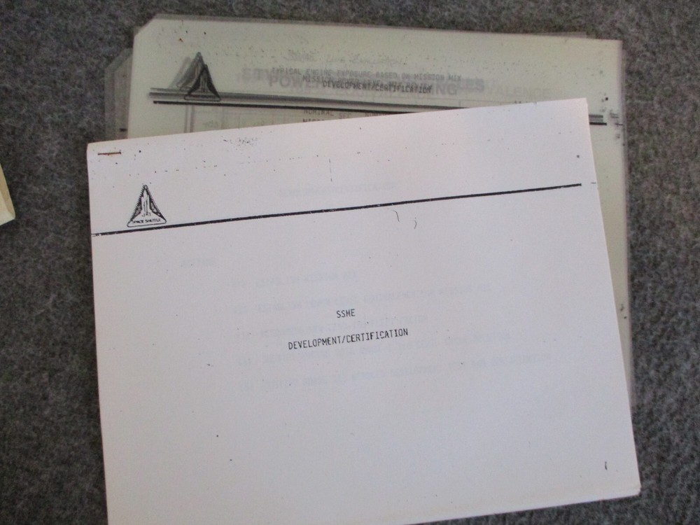 EARLY NASA SPACE SHUTTLE DEVELOPMENT REPORTS/PHOTOS/PRESENTATIONS RS25 DESIGNER