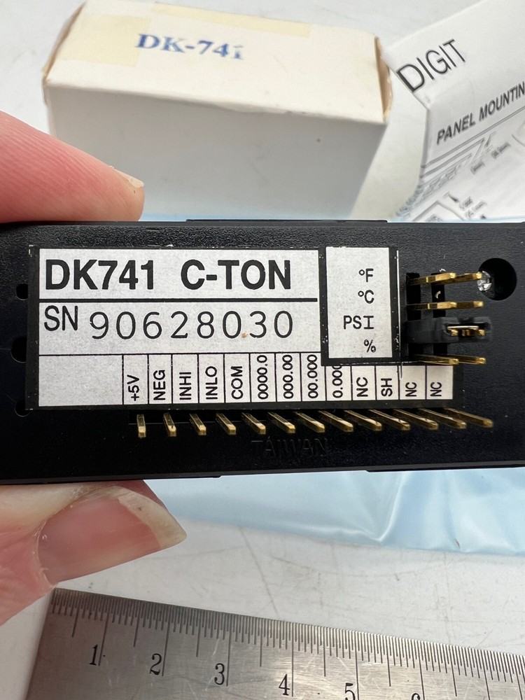 C-TON INDUSTRIES DK741 LCD Panel Meter Voltmeter 200MVDC DK-741
