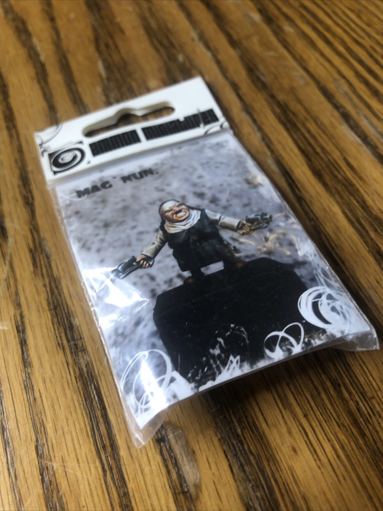 Ammon Miniatures Mag Nun