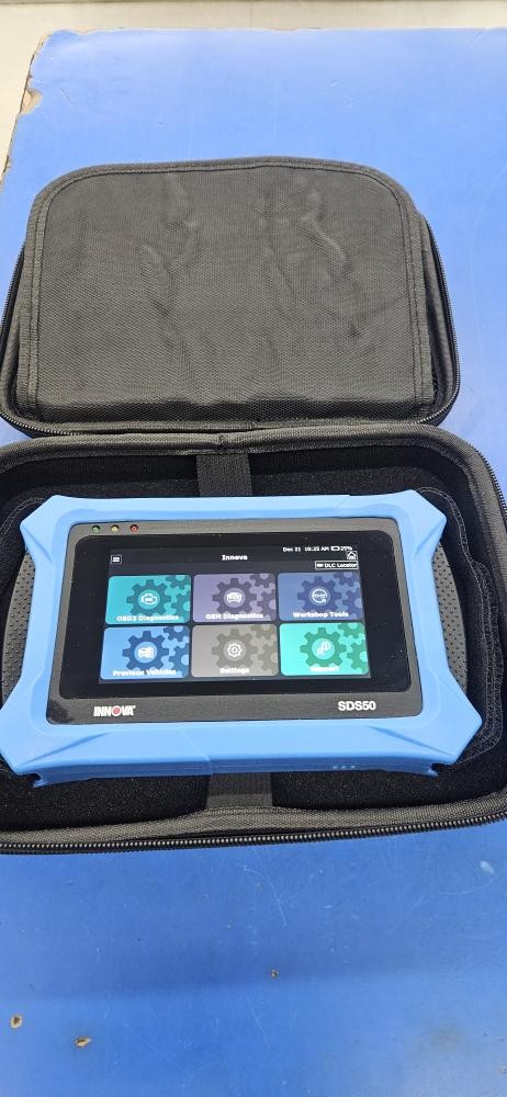 INNOVA 5" DIAGNOSTIC WITH CASE (C26027639)