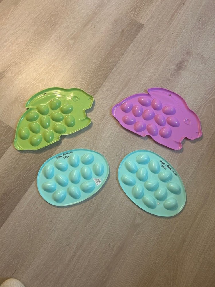 Bunny & Egg Plastic Easter Egg Coloring Egg Holder Set of 4