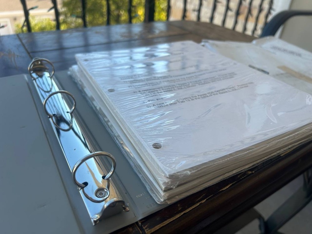 Apple Support Training Library binders, disks & update documents 1986