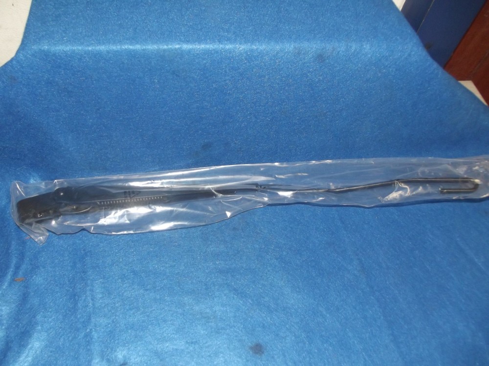 MERCEDES WIPER ARM