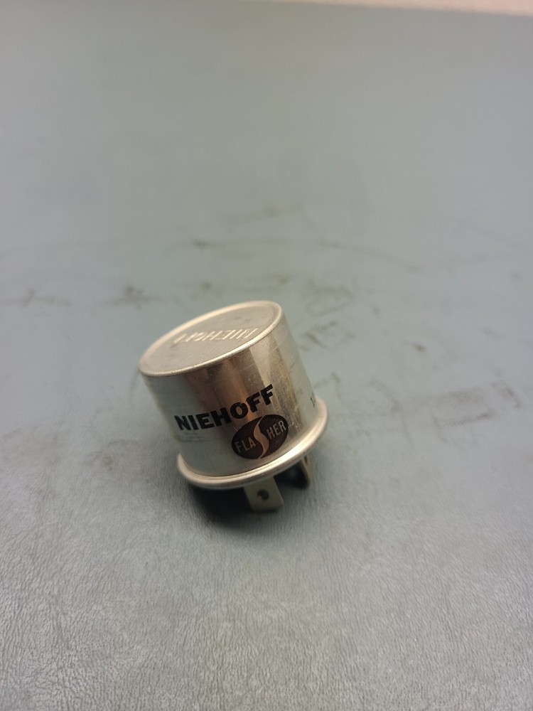 NIEHOFF 323 specific load 12V Flasher Relay Variable Load NOS