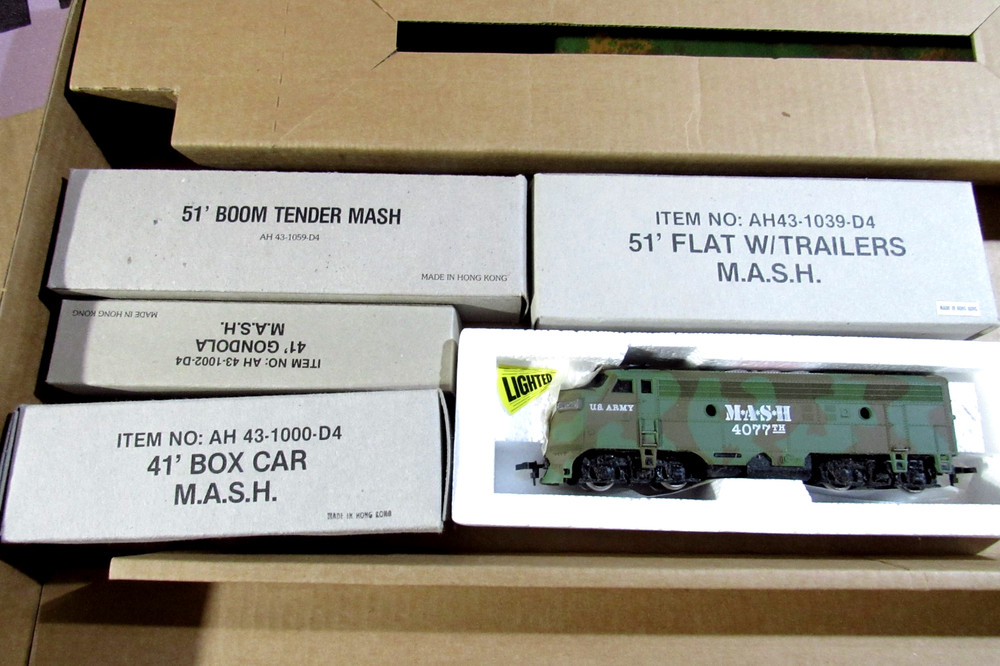 BACHMANN HO SCALE MASH 4077TH ARMY TRAIN SET NEW UNUSED