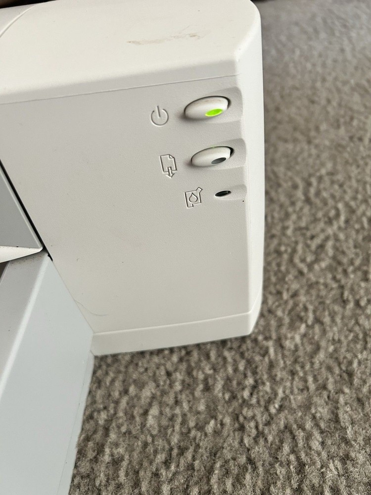 ⭐️Hp Deskjet 882C Printer POWERS ON needs Ink