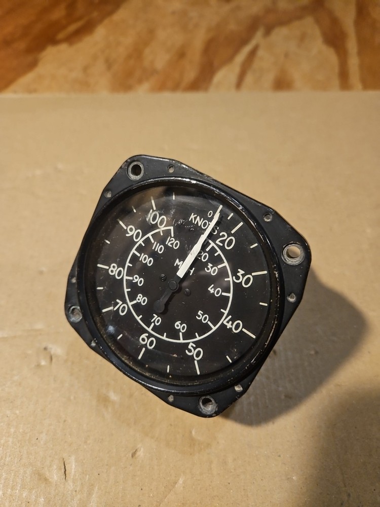 United Instruments Airspeed Indicator Part No. 8000
