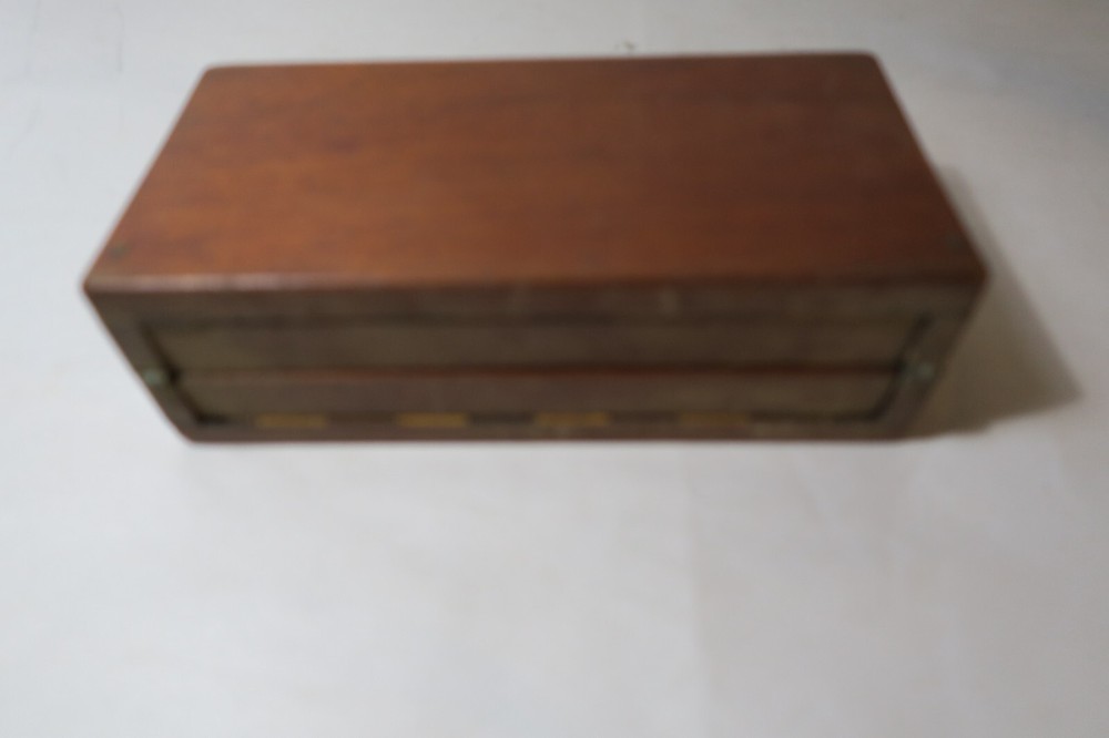 ANTIQUE WHITTINGTON PATTERN 8" TRAVELING CHESS SET