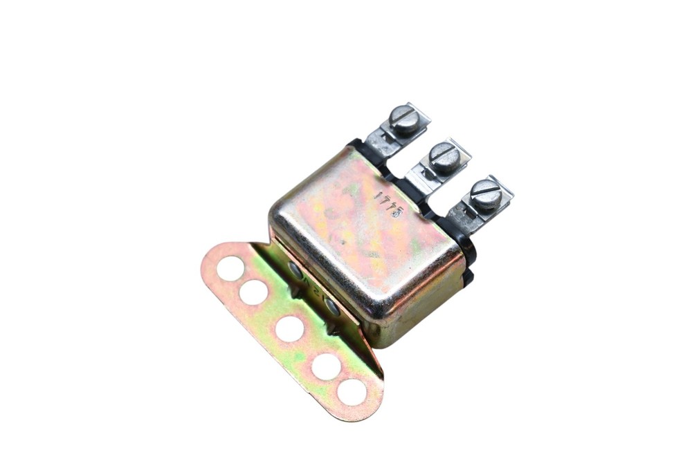 Standard HR-106 Horn Relay NOS