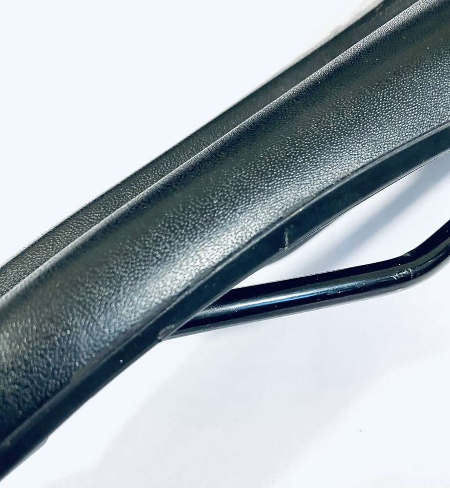 Giant Contact Forward Saddle Black- Used