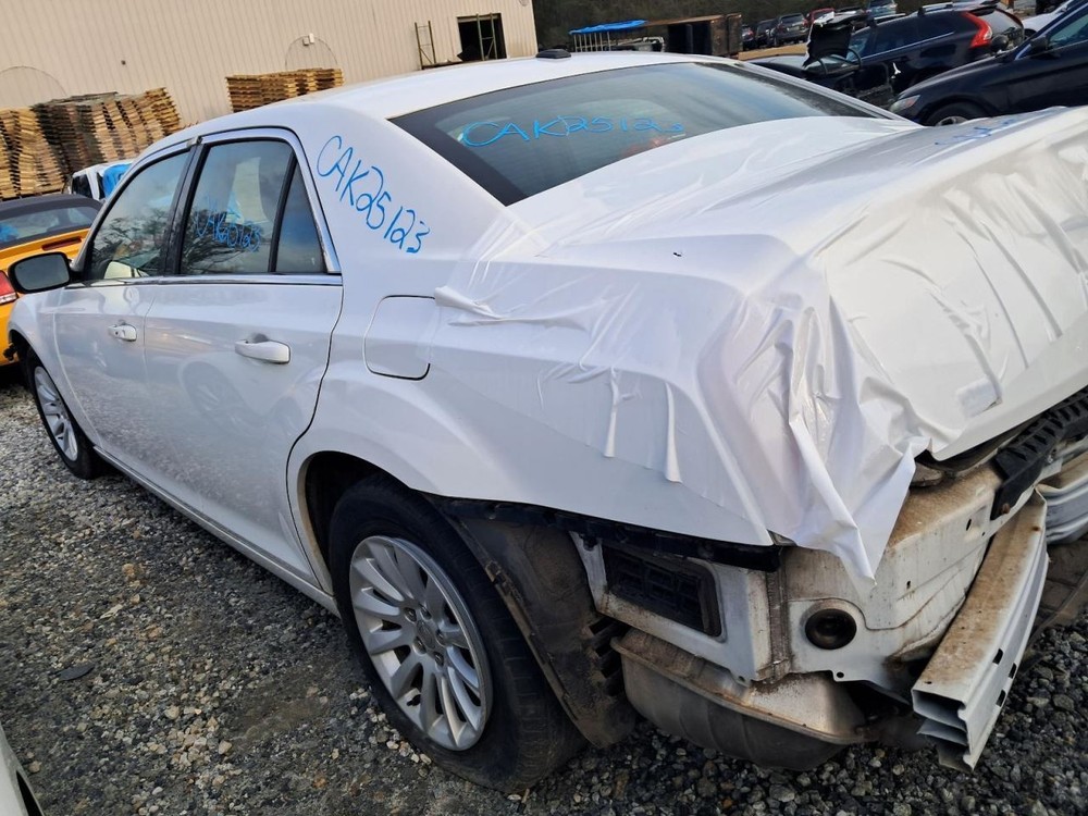 300 2012 Glove Box 4892477