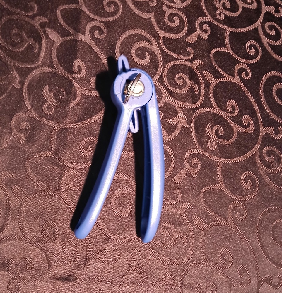 Room Essentials Smooth Edge Can Opener - Blue - NEW