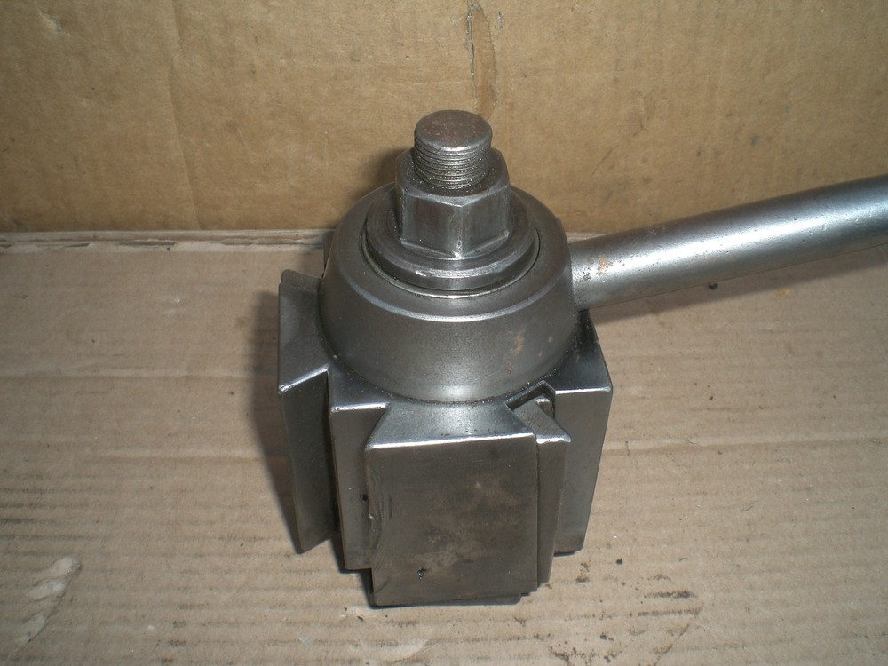 Genuine Aloris CXA tool post with 4 tool holders