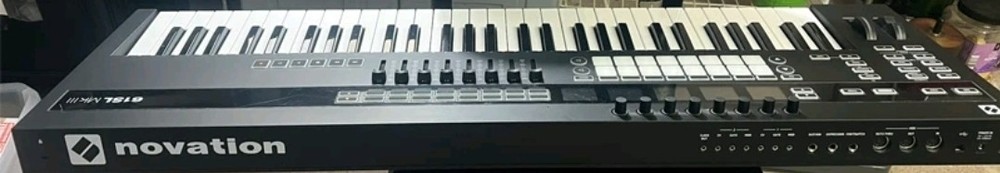 Novation 61SL MkIII 61-Key MIDI / USB Keyboard Controller with Sequencer