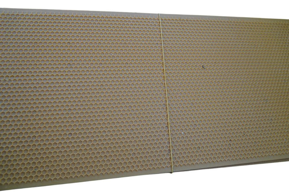 Bee Hive Langstroth Deep Frames Kit ( Frames + Yellow foundation ) 20 FRAMES