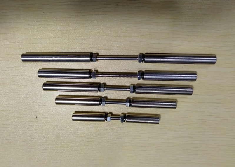 Adjustable round bars