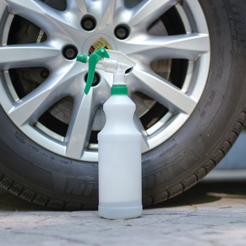 Plastic Spray Bottles (3-Pack) 32oz Squirt Bottles for All Cleaning Solutions