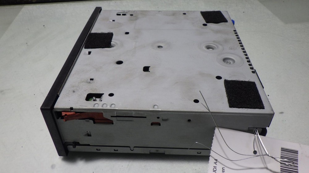 09 AUDI A4 Info Screen 4E0919887M