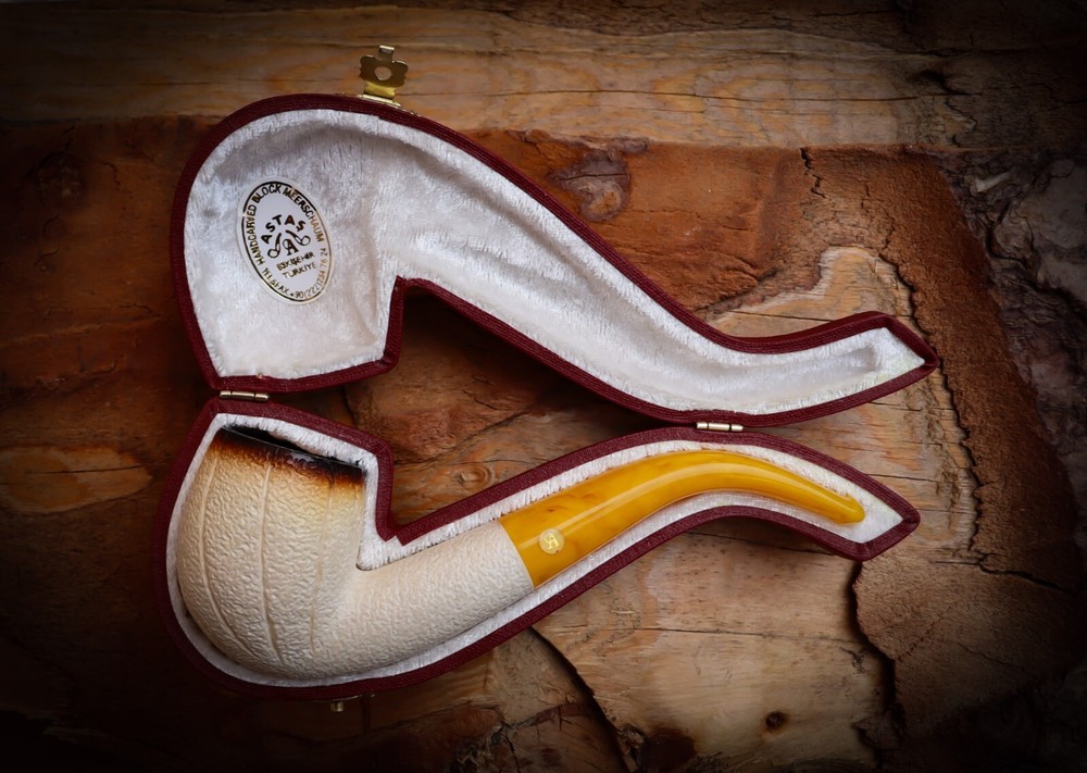 Rustic Patterned Special Hand Crafted Lee Van Cleef Meerschaum Pipe