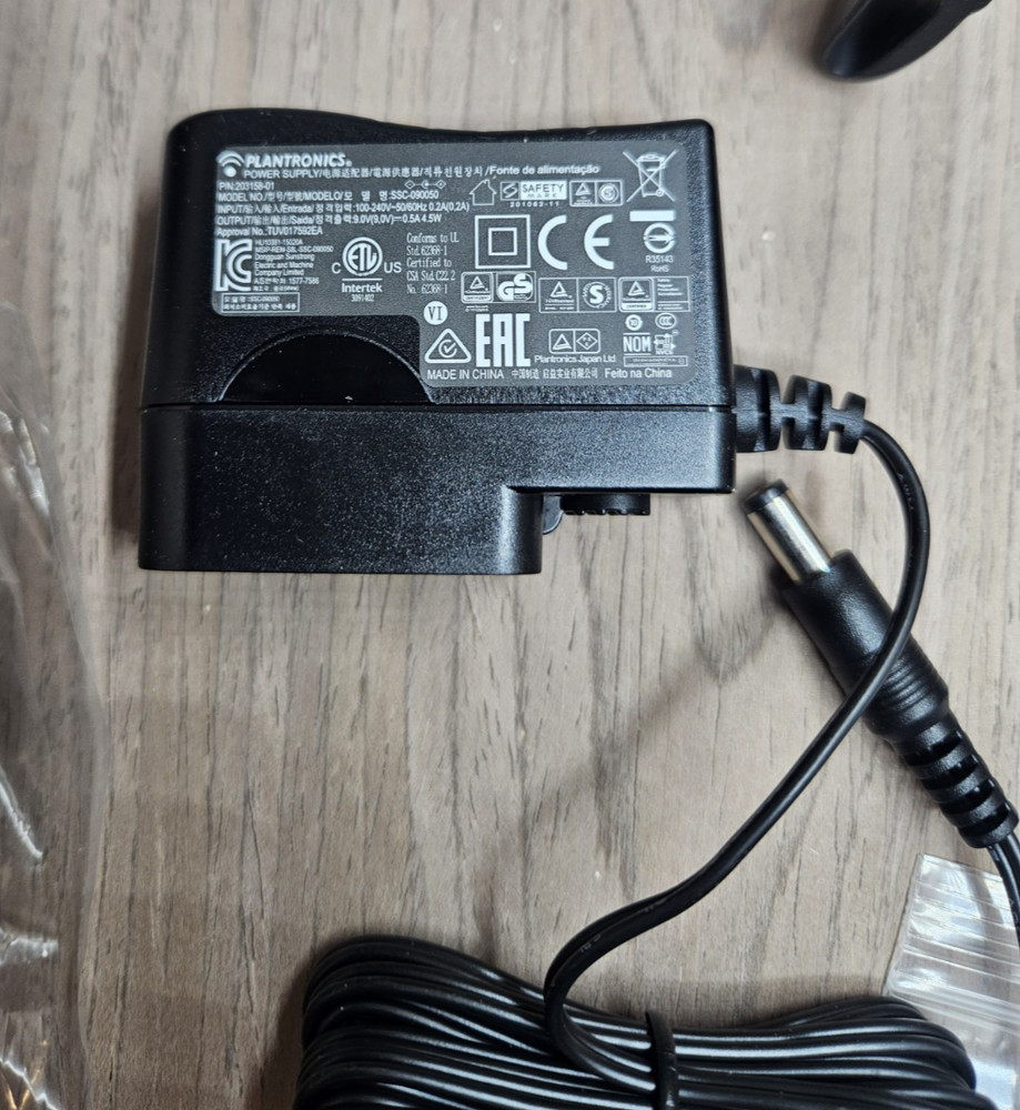 PLANTRONICS Poly CS540 Wireless DECT Headset Black New