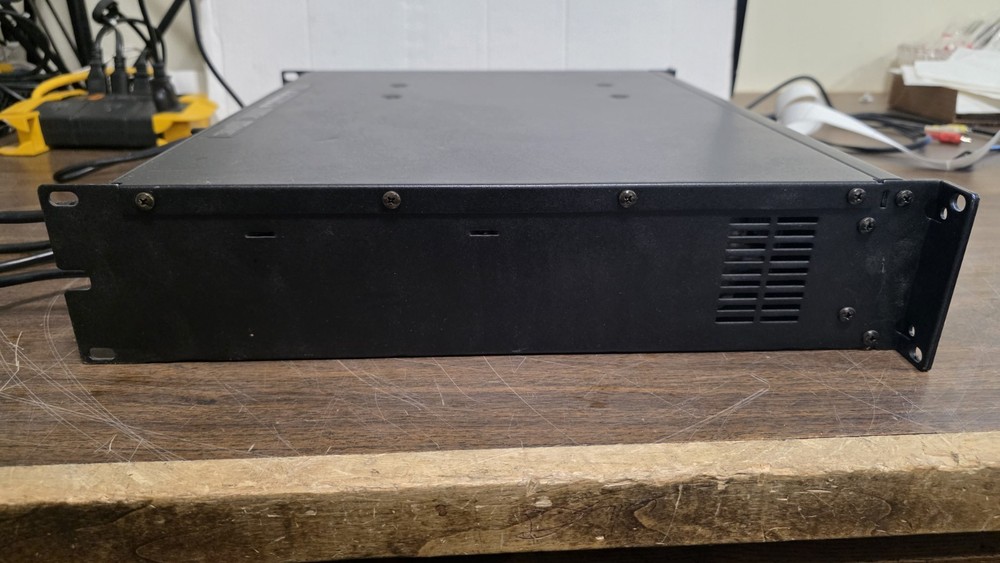 QSC RMX 850 Professional Power Amplifier