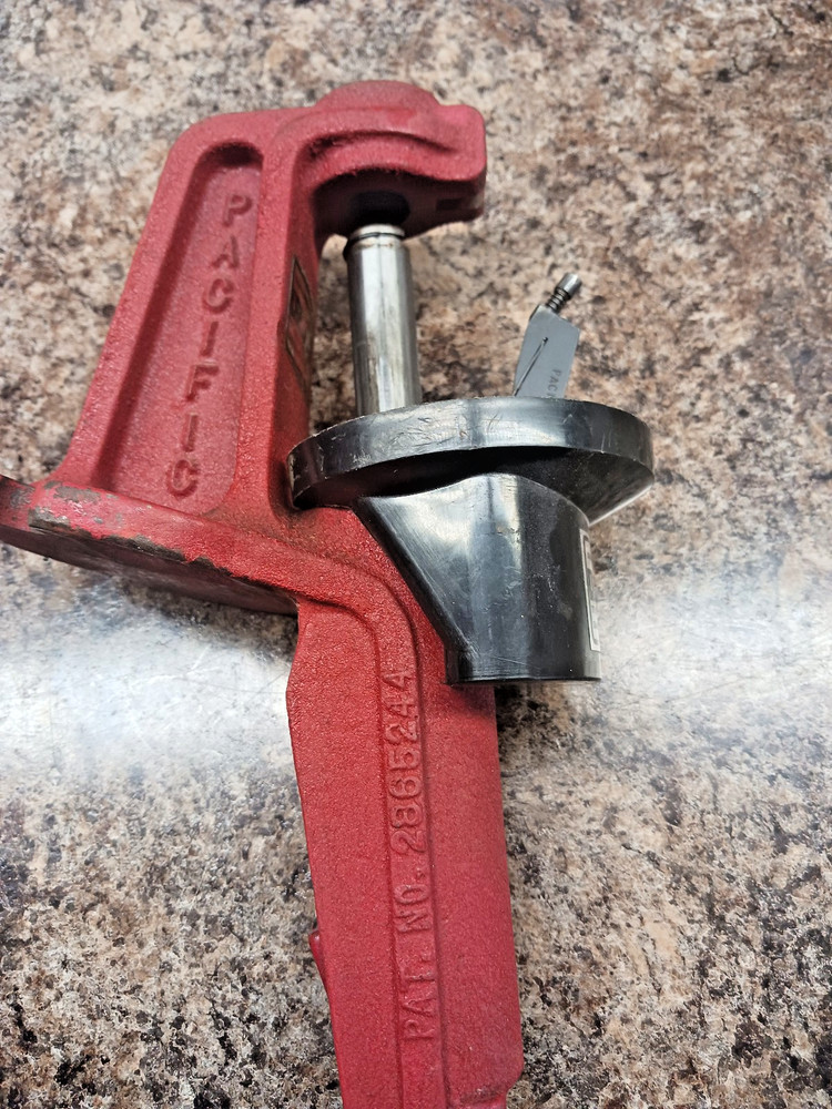 Pacific Hornady Power C Reloading Press with Primer Feeder & Catcher