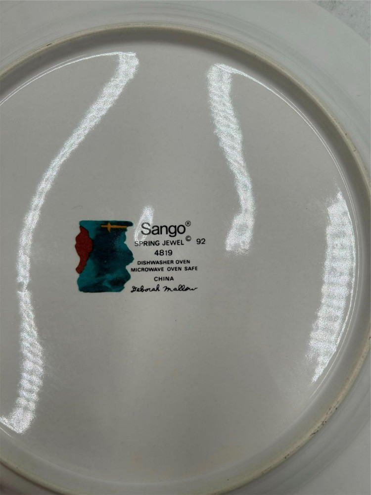 4) SANGO SPRING JEWEL DINNER PLATES **READ**