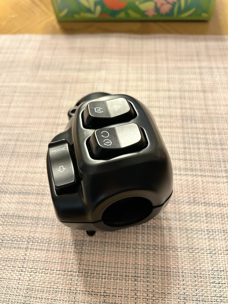 2025 OEM Harley Low Rider ST Right Side Handlebar Switch Pack Control