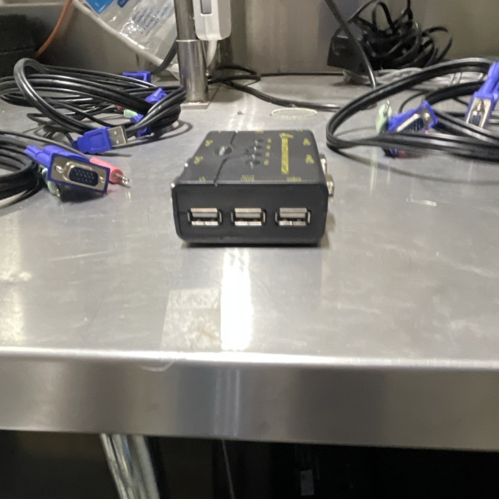 Jide Tech 4-Port USB VGA KVM Switch Box Auto Switch LED Display w/ Cables