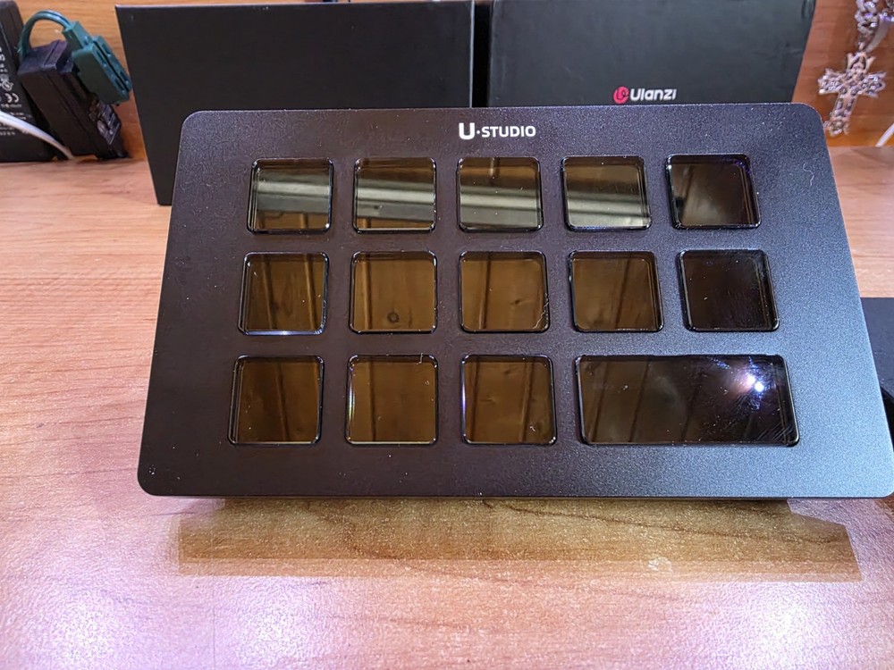 Ulanzi D200 Production Console Studio Controller for Vlog Content Creation Work