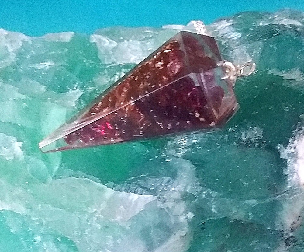GARNET DOWSING PENDULUM, RUBY GARNET PENDULUM, RED CRYSTAL PENDULUM