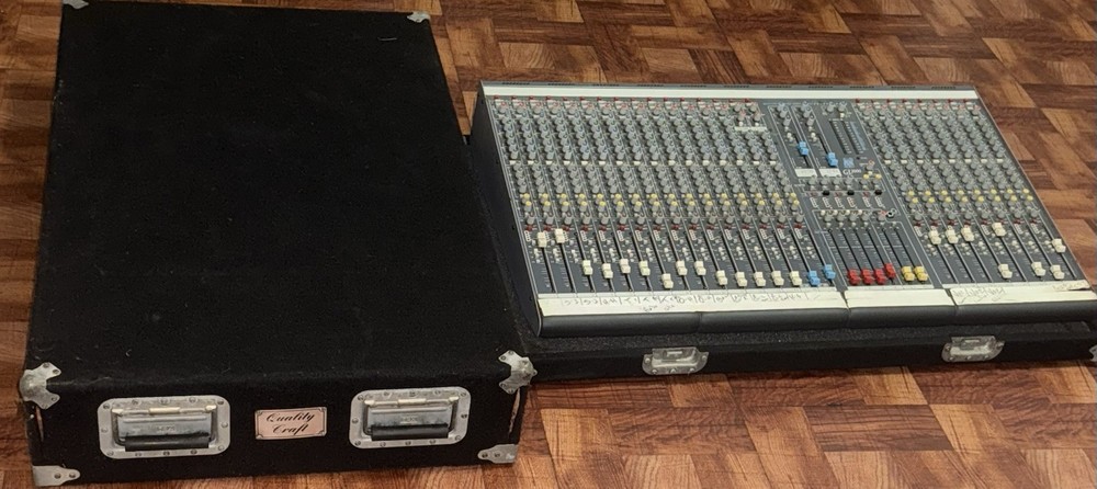 Allen & Heath GL2000 24 Channels Audio Mixing Console W/Case