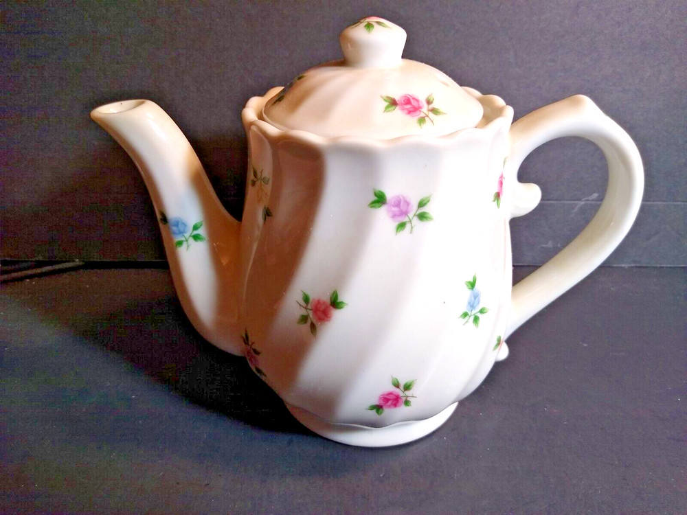 Takahashi Lara Pattern two cup teapot