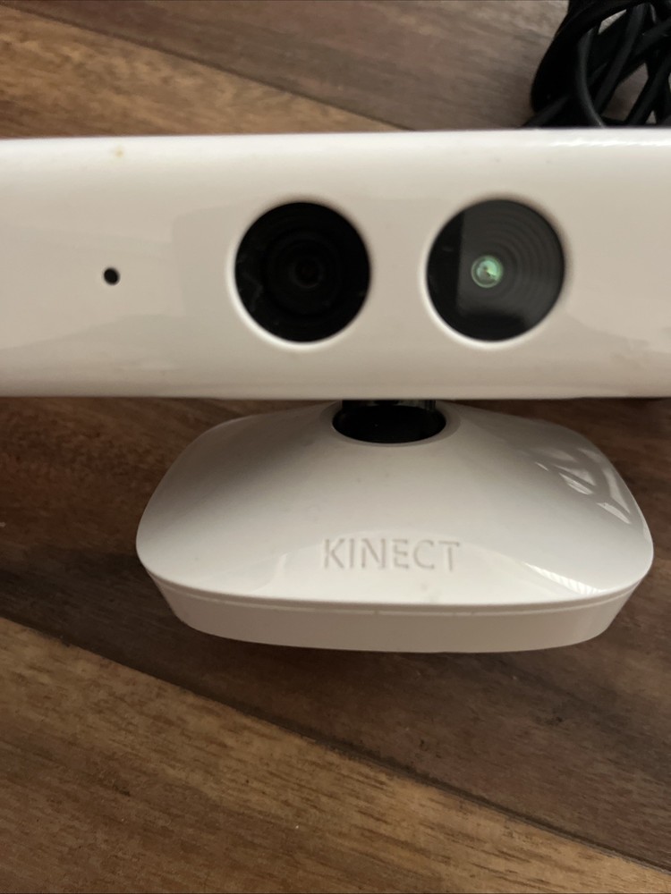Genuine White Microsoft Xbox 360 Kinect Sensor - Model 1414 - Pre-owned