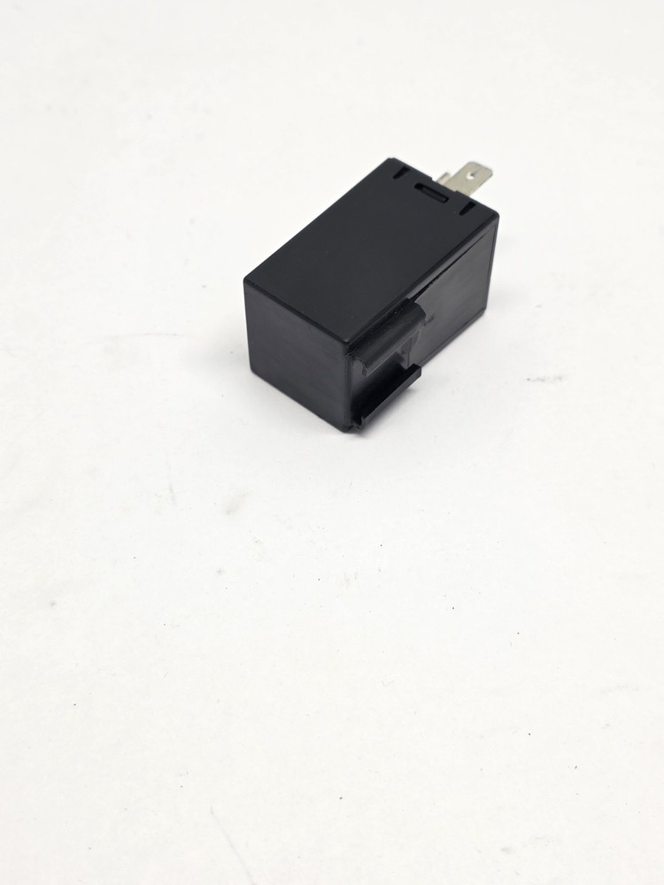 Mack 22136513 Combination Flasher Relay Solid State 12V 25A (Used)
