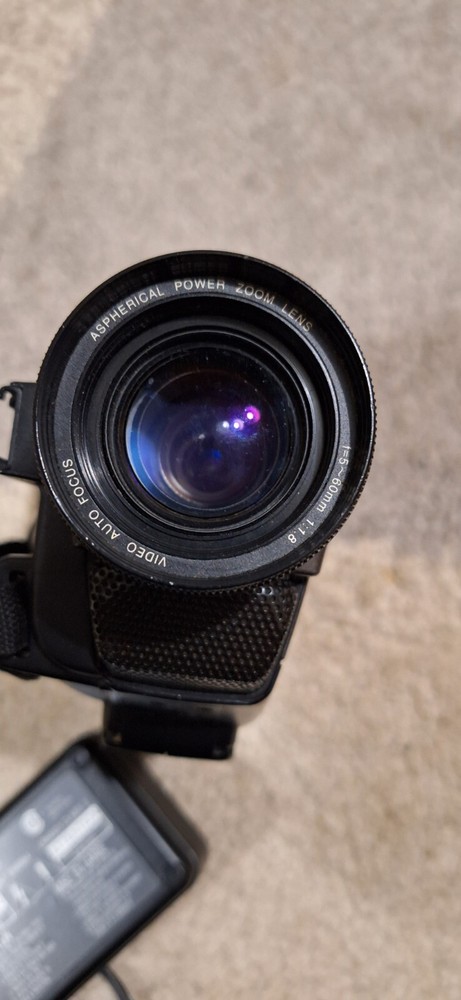 Hitachi VM e58A video camera Read Please