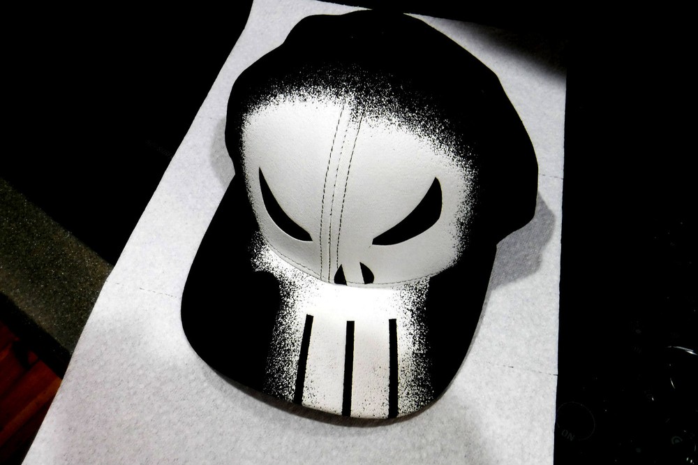 NWTS-OOP-DS-MARVEL COMICS THE PUNISHER GRAPHIC DESIGN BASEBALL SNAP BACK CAP