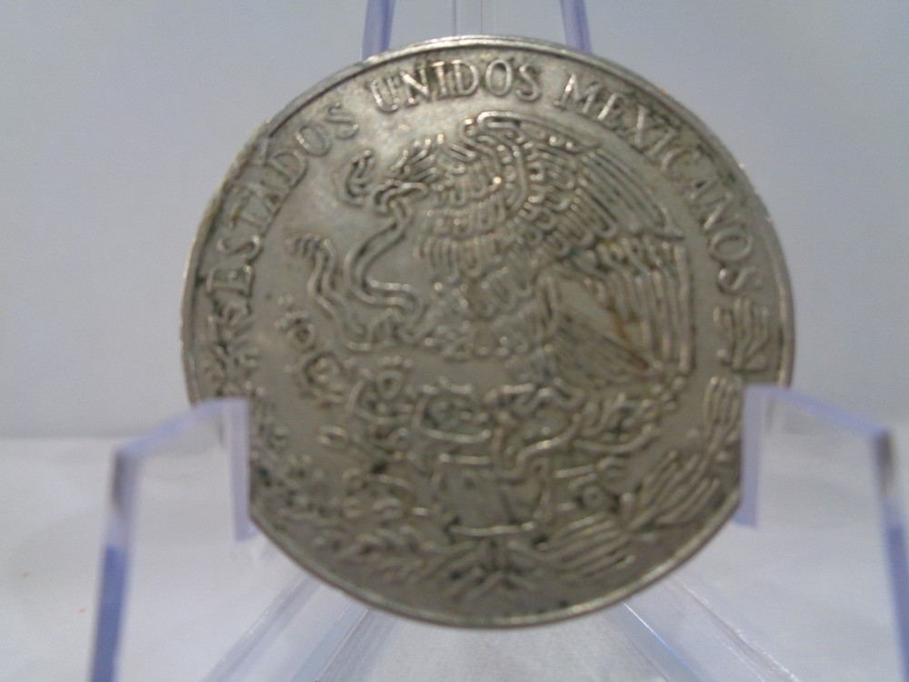 1972 Mexican Cinco Pesos M Coin.