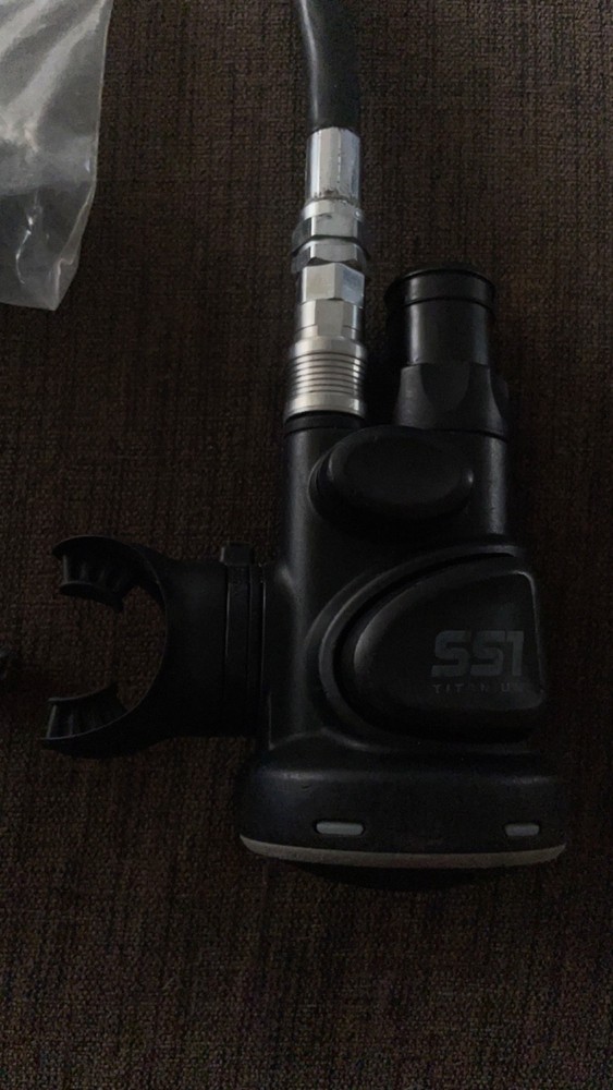 Atomic Aquatics SS1 Regulator - Titanium/Black