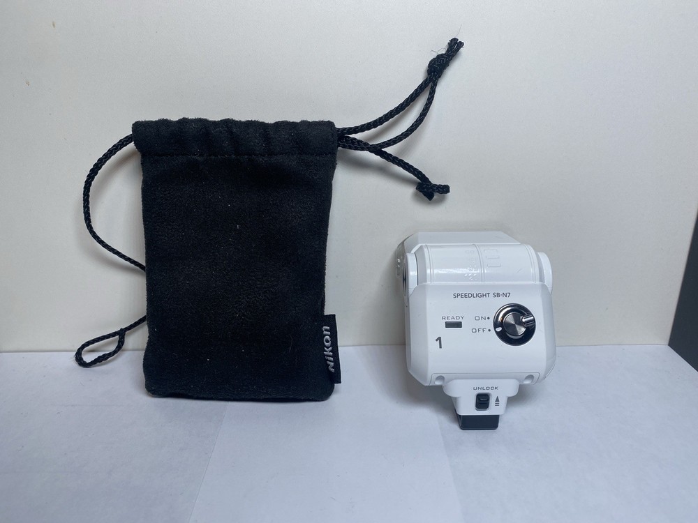 Nikon 1 SB-N7 Speedlight - White w/ Soft Diffuser Cap SW-N7