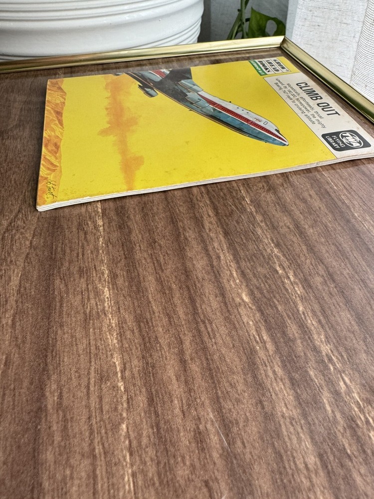 TWA BOEING 747 Climb Out FLYING LIBRARY Booklet