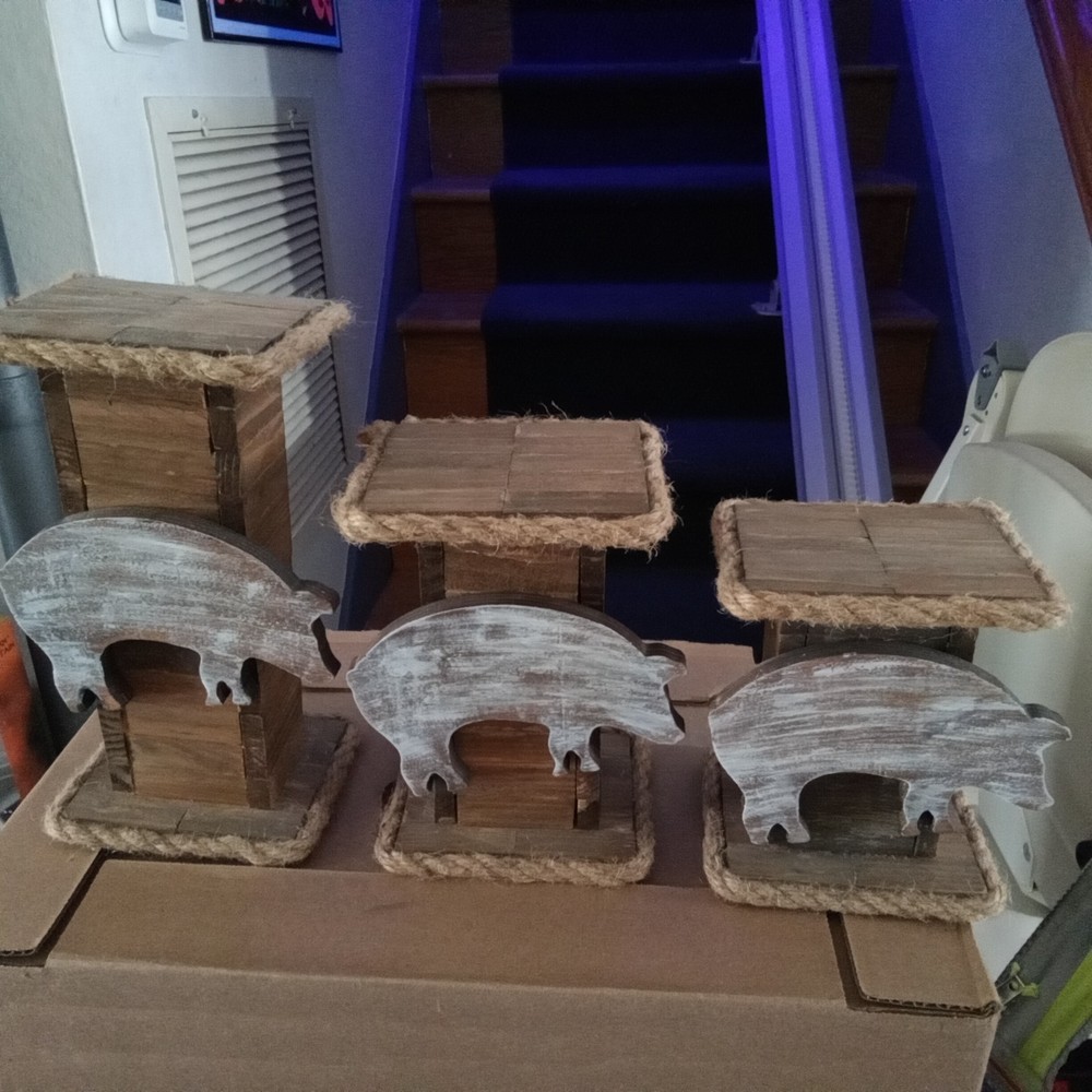 Pig wooden pillar candle holders