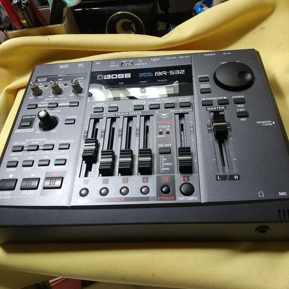 Boss BR-532 Digital Studio Compact 4-Track Recorder Used