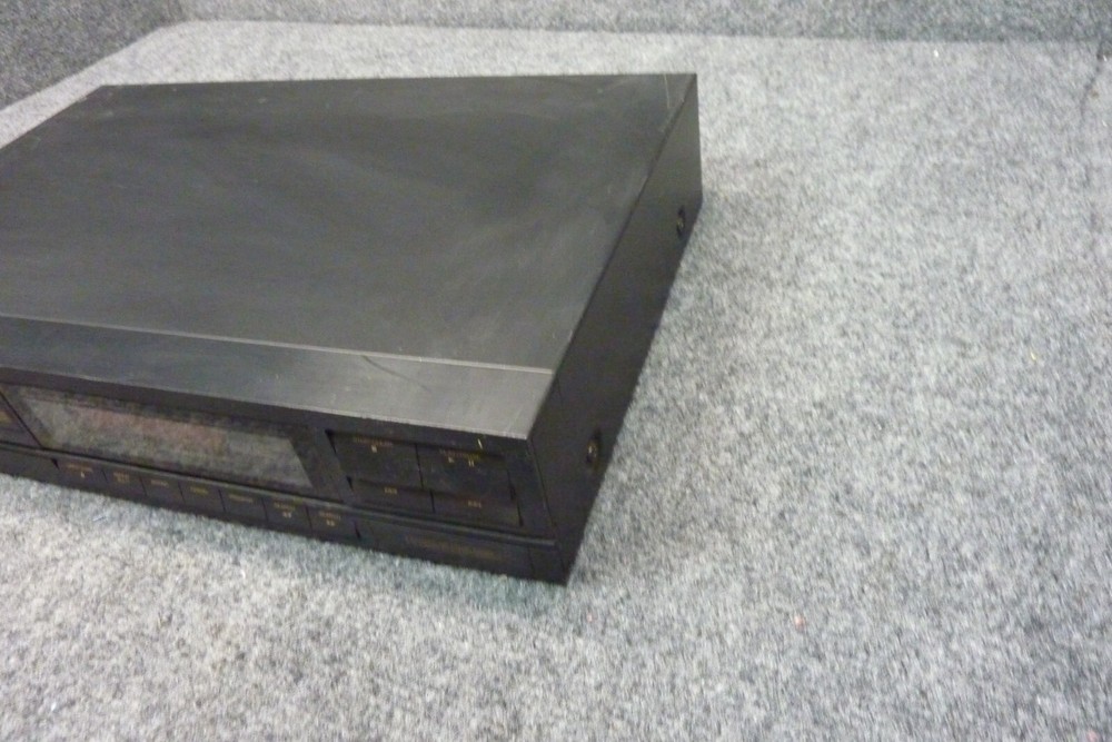 JVC XL-V111 COMPACT DISC PLAYER