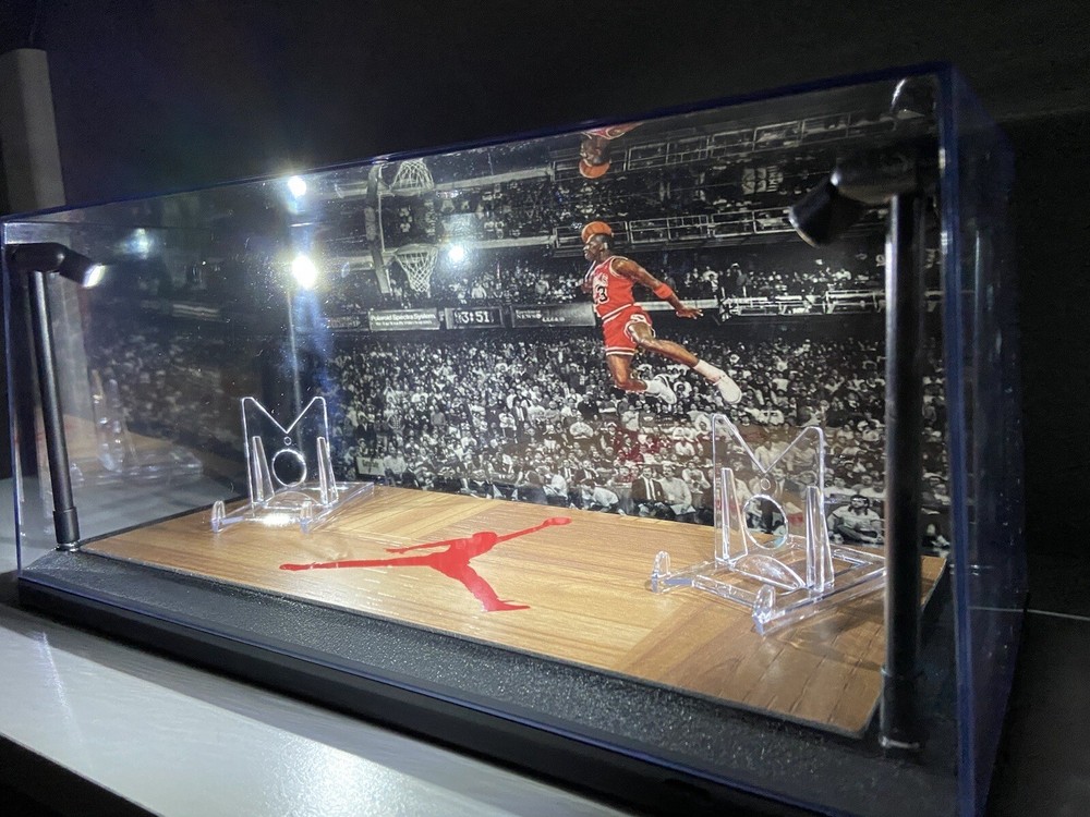 Michael Jordan custom LED sports card display case, HOF, BULLS