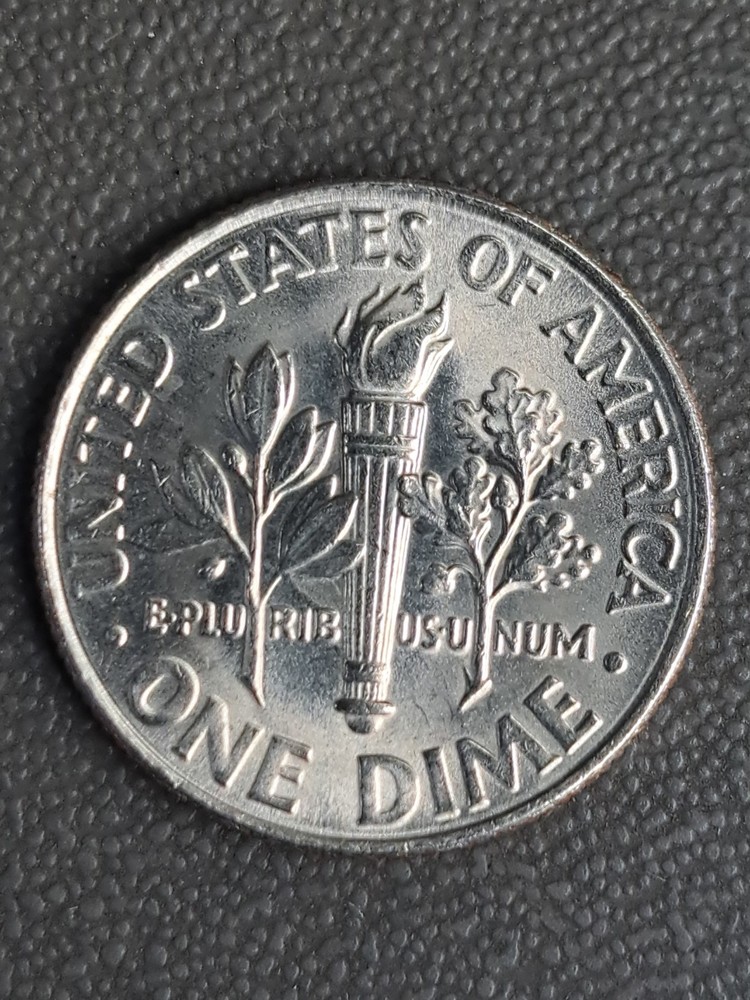 2019D Roosevelt dime with full bands at reverse