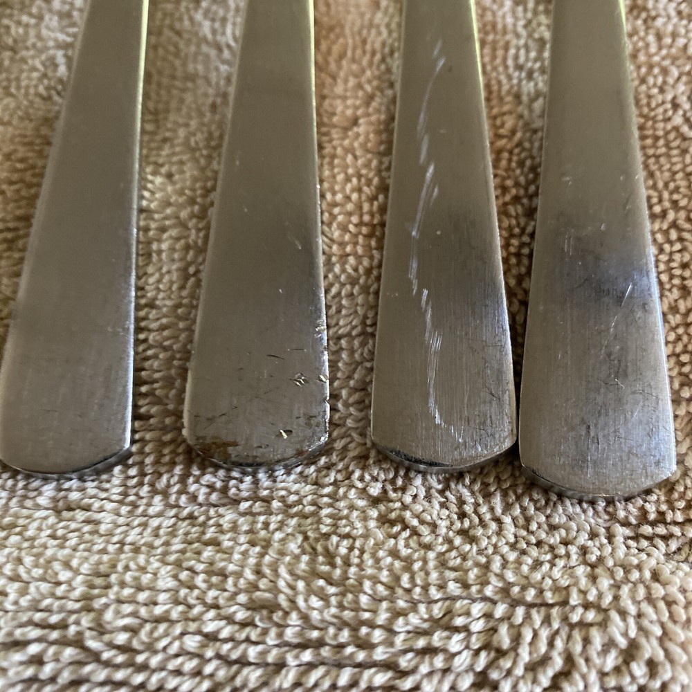 Oneida Samson? 24 Piece Everyday Flatware Set, Stainless. Assorted