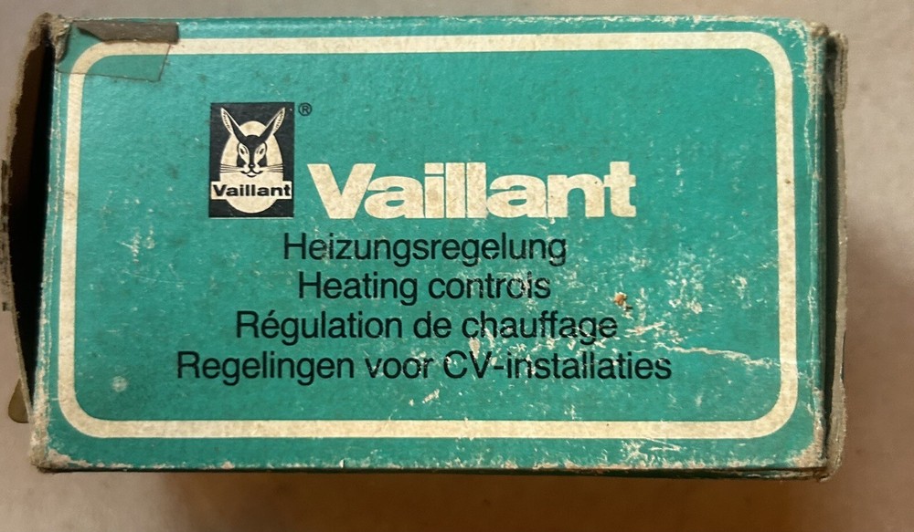 NOS VAILLANT VRHR 9697 THERMOSTATIC AUTOMATIC VALVE OPERATOR DIRECT SENSOR TYPE